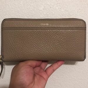 Fossil Zip-Around Wallet